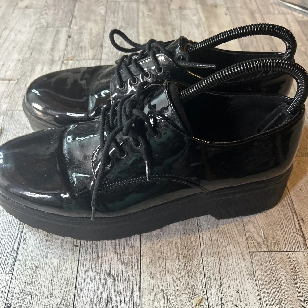 Forever 21 Black Patent Platform‎ Oxford Shoes Lug Sole Chunky Women's 10